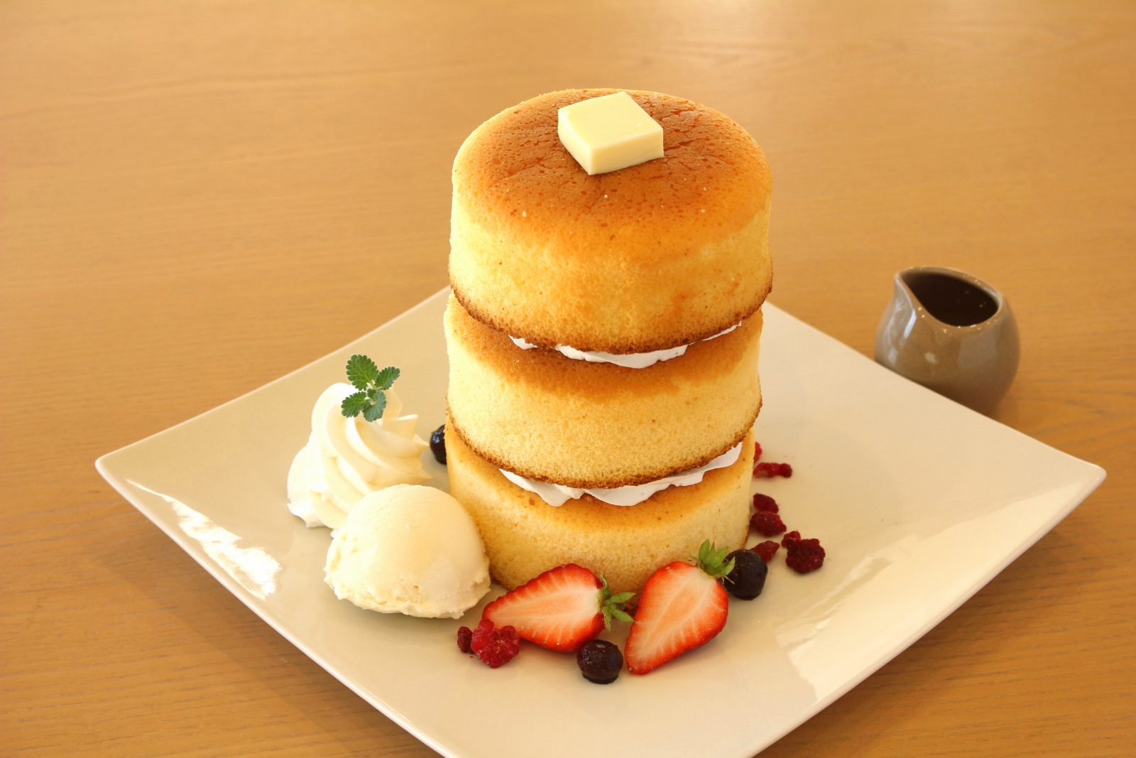 ふわふわ「スフレパンケーキ」が登場 | 玄武洞ミュージアム